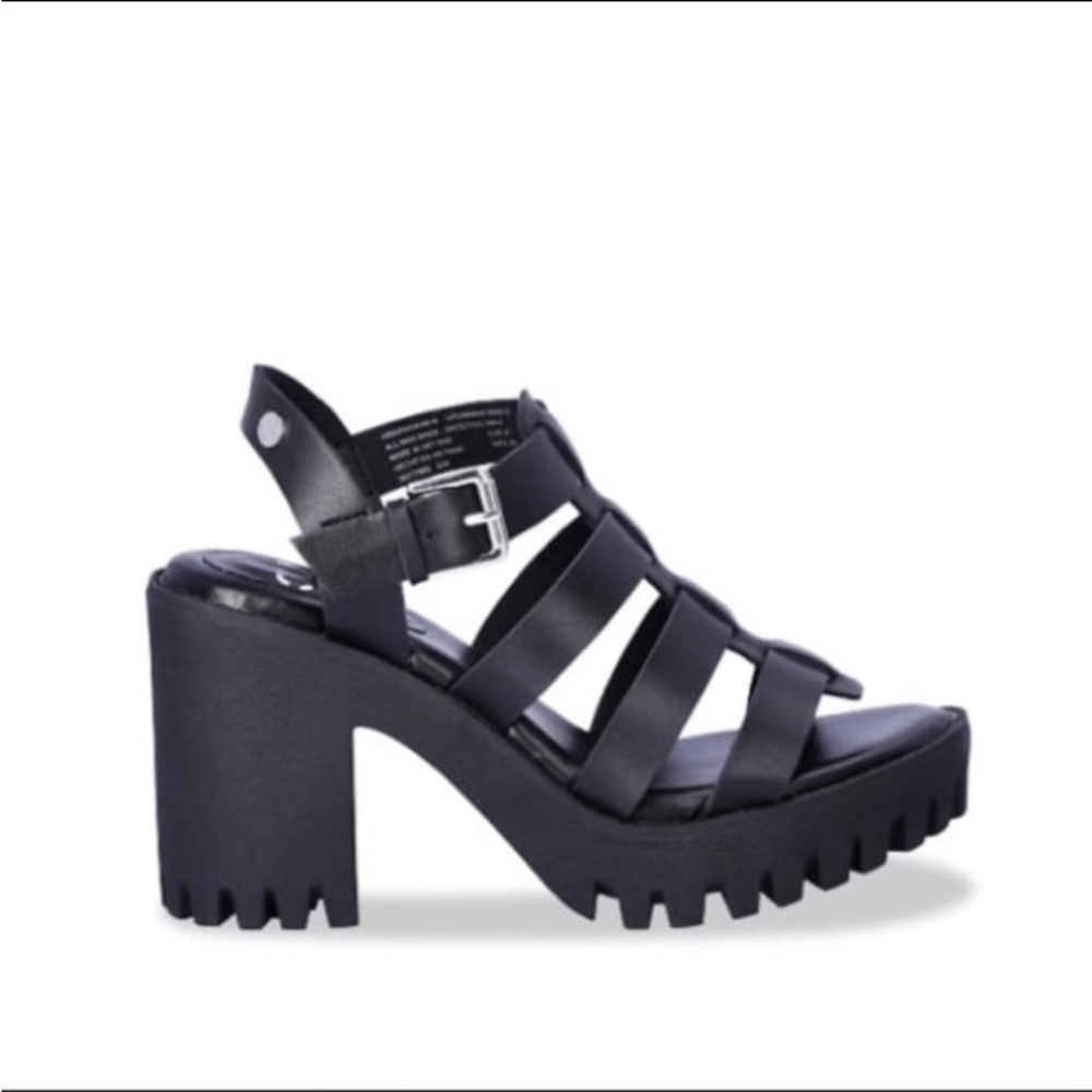 NYC Women's Genesis Block Heel Fisherman Sandals. NWT size 7